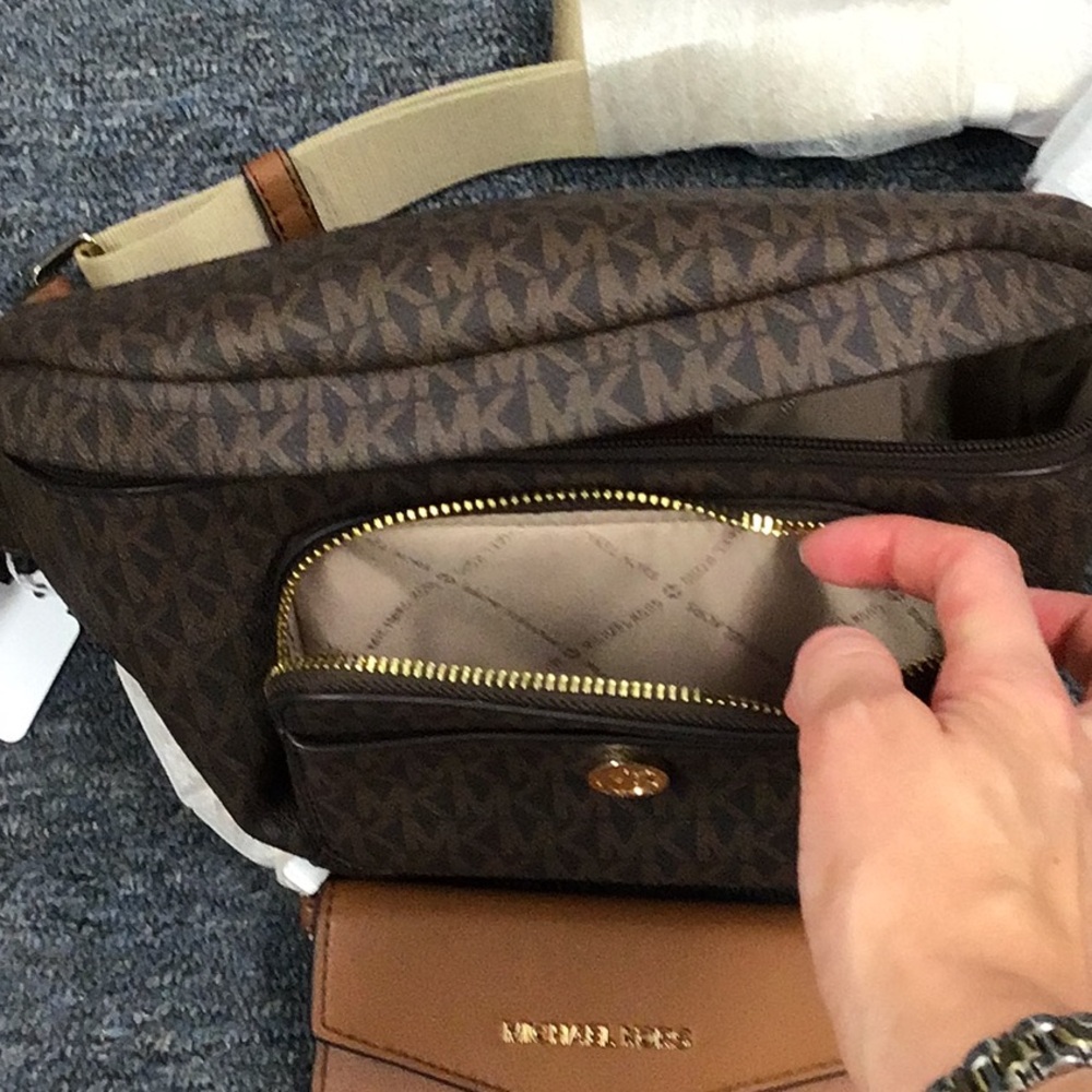 NWT MICHAEL Michael Kors Brown Logo Fanny Pack with Wallet. - Picture 4 of 6